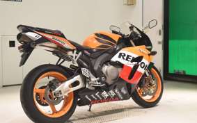 HONDA CBR1000RR 2005