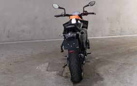 KTM 890 DUKE 2023 TU940