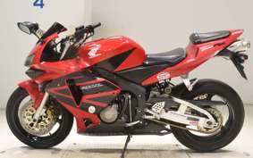 HONDA CBR600RR 2003 PC37