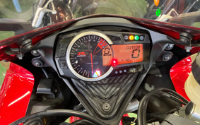 SUZUKI GSX-R750 2014 C4111