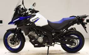 SUZUKI DL650 ( V-Strom 650 ) XTA 2025 C733M