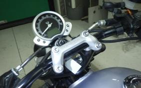 TRIUMPH STREET TWIN 2016