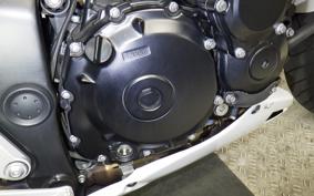 SUZUKI GSR750 2011
