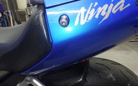 KAWASAKI ZX 1200 NINJA R 2005 ZXT20B