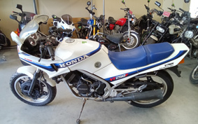 HONDA VT250F MC08