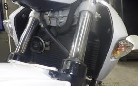 SUZUKI GSR250 2000