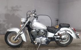 HONDA SHADOW 750 1999 RC44