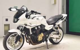 HONDA CB1300SB SUPER BOLDOR A 2010 SC54