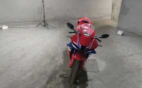 HONDA CBR600RR 2025 PC40