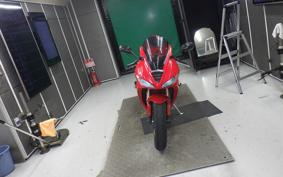 TRIUMPH DAYTONA 675 2009