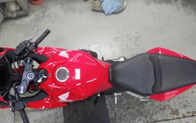 HONDA CBR650R E-Clutch 2026 RH17