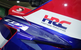 HONDA CBR600RR 2024 PC40