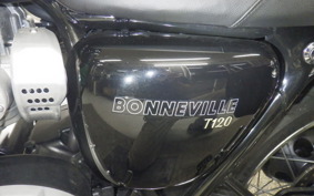 TRIUMPH BONNEVILLE T120 2024