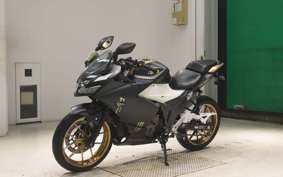 SUZUKI GIXXER 250 SF 2004 ED22Y