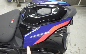 BMW M1000R 2023