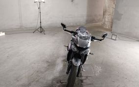 TRIUMPH STREET TRIPLE R 2020 HDA544