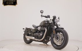 TRIUMPH BONNEVILLE BOBBER 2025