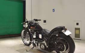 HARLEY FXSTB 1340 2010