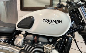TRIUMPH STREET SCRAMBLER 2018 DAD78G