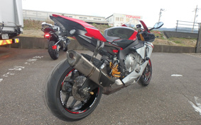 YAMAHA YZF-R1 2015 RN39