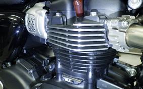 TRIUMPH BONNEVILLE T100 2022