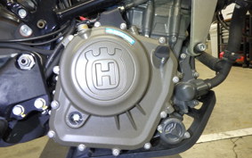 HUSQVARNA SVARTPILEN 401 2019