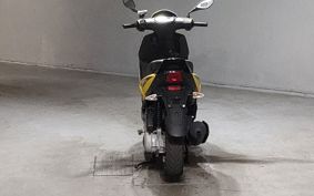 APRILIA SR125 ..