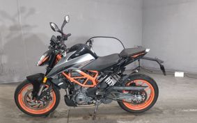 KTM 390 DUKE 2023 JPJ40