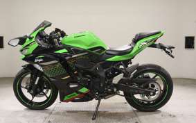 KAWASAKI ZX-25R ZX250E