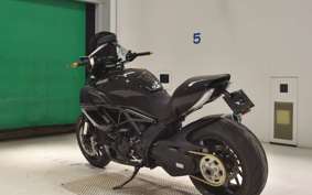 DUCATI DIAVEL 2012