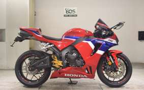 HONDA CBR600RR 2025 PC40