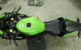 KAWASAKI ZX-25R 1982 ZX250E