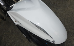 SUZUKI GSR250 2000