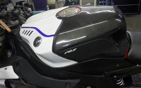 YAMAHA YZF-R1 2016