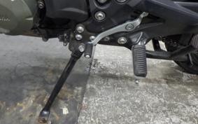 YAMAHA XJ6 N 2011