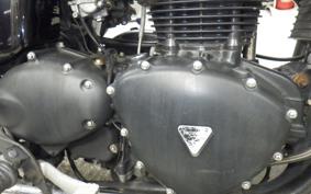 TRIUMPH BONNEVILLE 2004