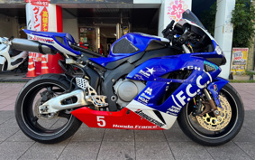 HONDA CBR1000RR 2005 SC57