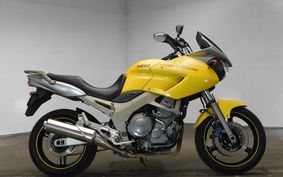 YAMAHA TDM900 2002 RN08