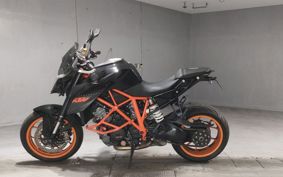 KTM 1290 SUPER DUKE R 2015 V3940