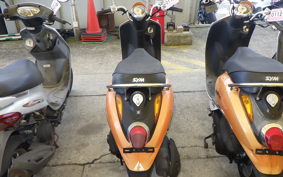 SYM UMI 100