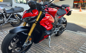 DUCATI STREET FIGHTER V4S 2025 7F00