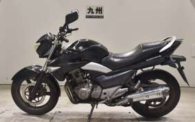 SUZUKI GSR250