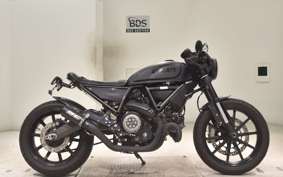 DUCATI SCRAMBLER ICON 2015