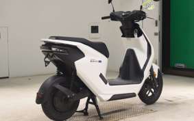 HONDA EM1 e: 2001 EF16