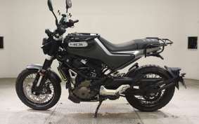 HUSQVARNA SVARTPILEN 401 2020