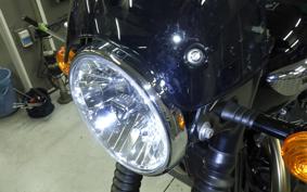 TRIUMPH BONNEVILLE T100 2022
