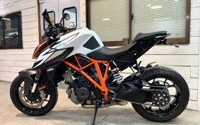 KTM 1290 SUPER DUKE R 2020 V3940