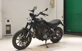 DUCATI SCRAMBLER ICON 2015