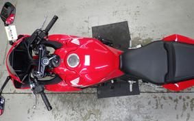 HONDA CBR650R E-Clutch 2025 RH17