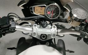 TRIUMPH STREET TRIPLE R 2012 TMD416